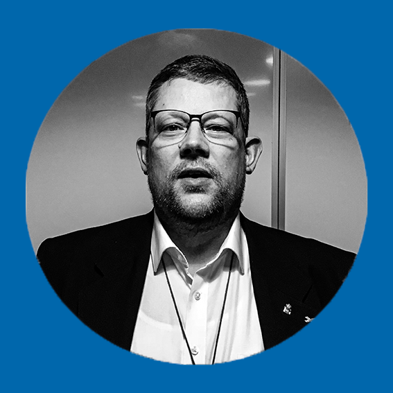 blå rundMikkel Elmlund